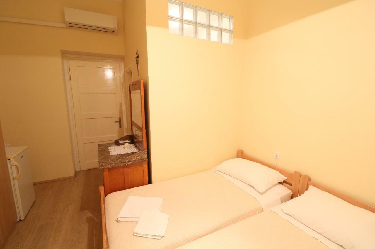 Apartment & Rooms Three Angels Baška Eksteriør bilde