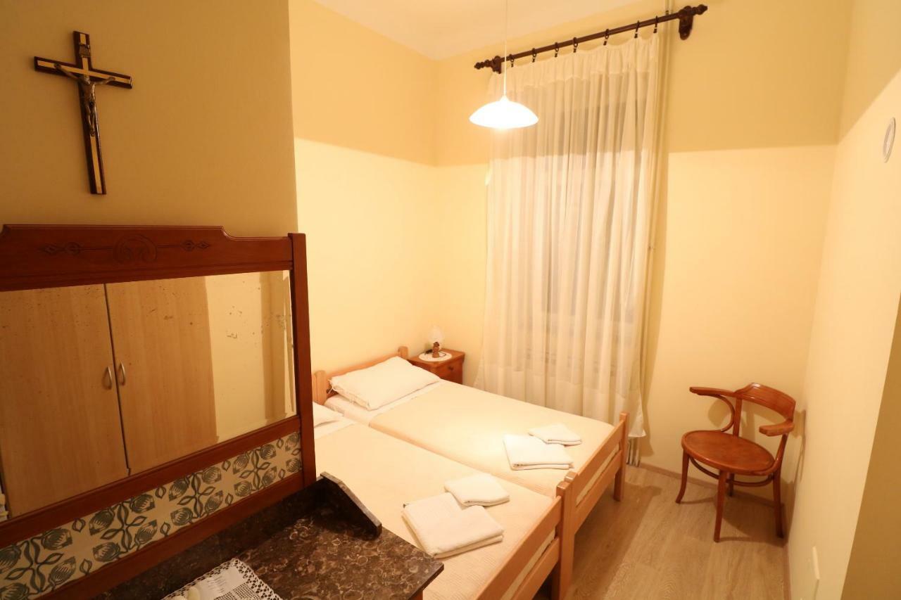 Apartment & Rooms Three Angels Baška Eksteriør bilde